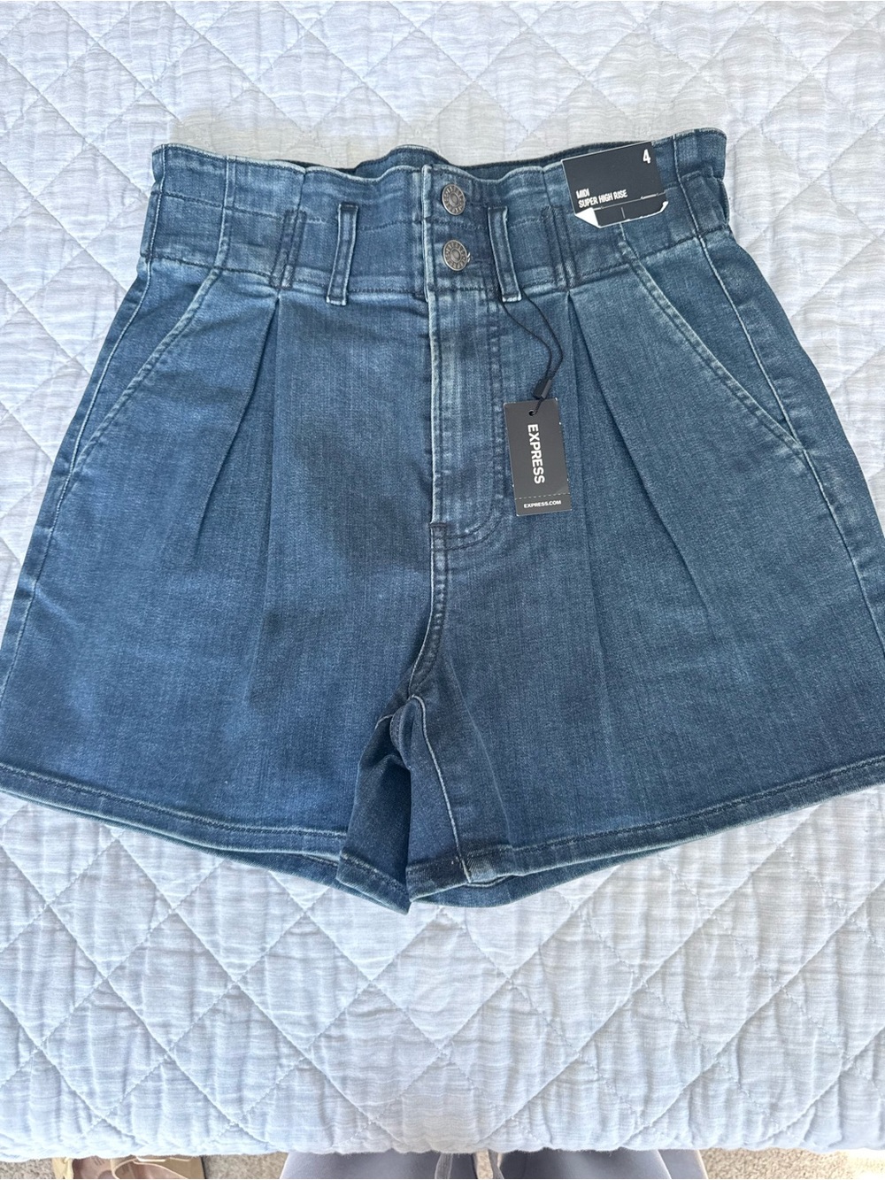Express High-Rise Pleated Denim Shorts - Medium Blue